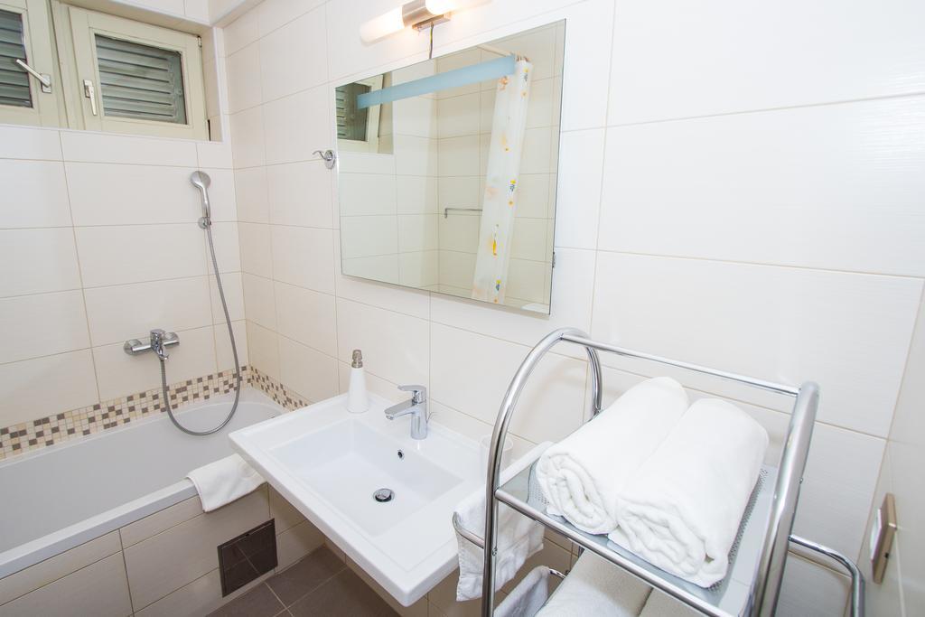Aurora Apartments ชิเบนิก ภายนอก รูปภาพ