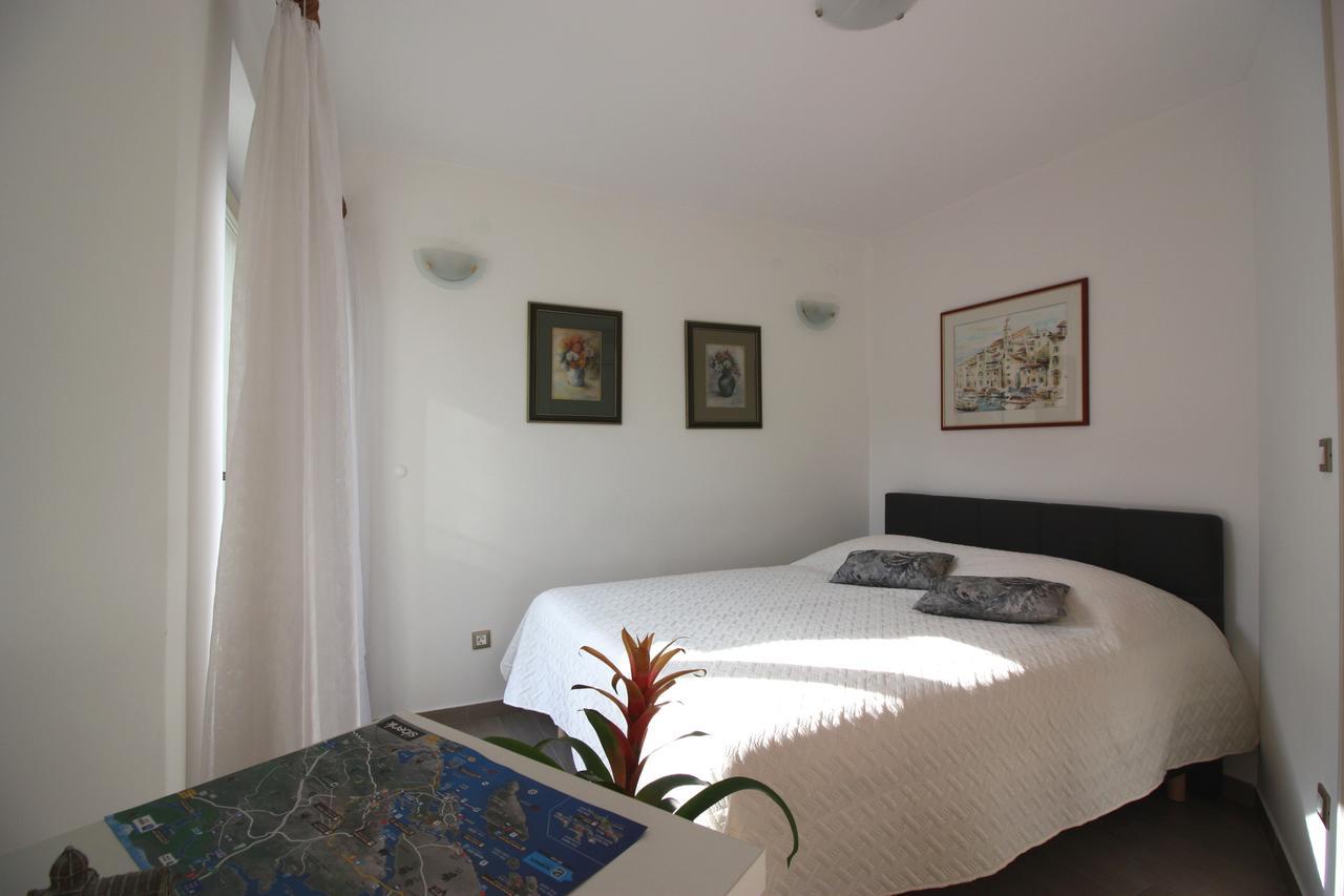 Aurora Apartments ชิเบนิก ภายนอก รูปภาพ